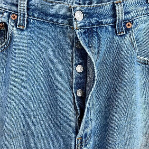 VINTAGE Levi's 501 Regular Straight Leg Jeans in Stonewash Men's 36 W x 34 L - Picture 6 of 8